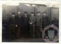 spoločná fotografia príslušníkov Zboru ozbrojenej ochrany železnníc (ZOOŽ), VB a ČSD - 80-te roky