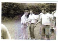 oslava dňa ZNB 14.4.1980 v Tuhárskej doline - príslušníci kriminálnej služby OS ZNB v Lučenci, zľava Milan Varga, Ladislav Kolesár a Juraj Randlísek